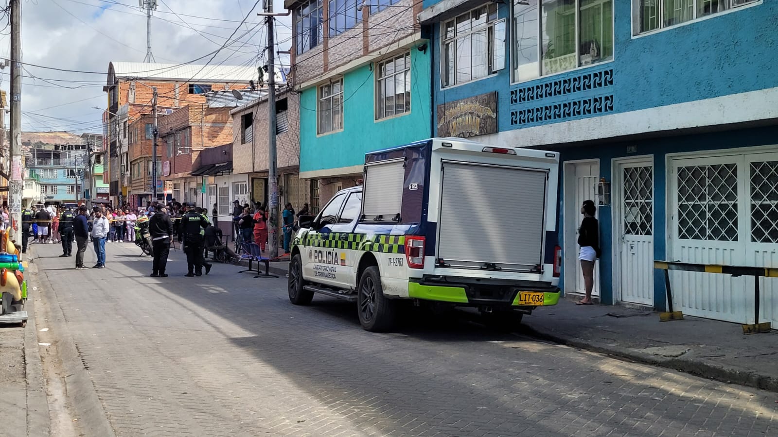 Sicario entró a barbería de Ciudad Bolívar, asesinó a un hombre e hirió a otro