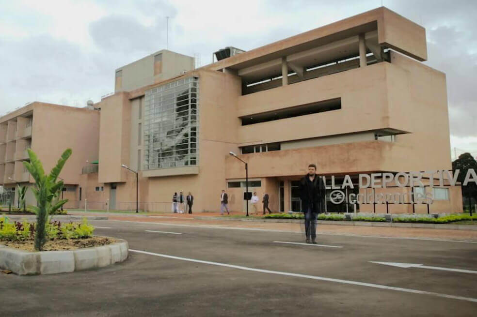 Tubo explotó en Villa Deportiva, donde están los colombianos repatriados desde China