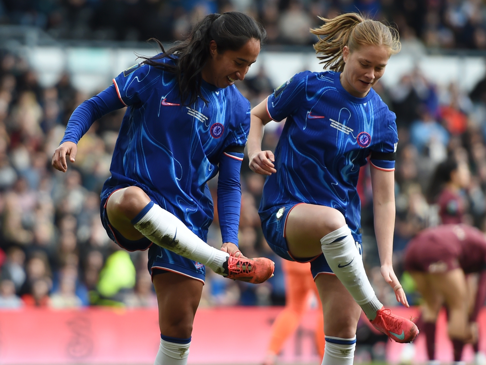 Mayra Ramírez, figura y campeona con Chelsea en la Women’s League Cup: vea su gol