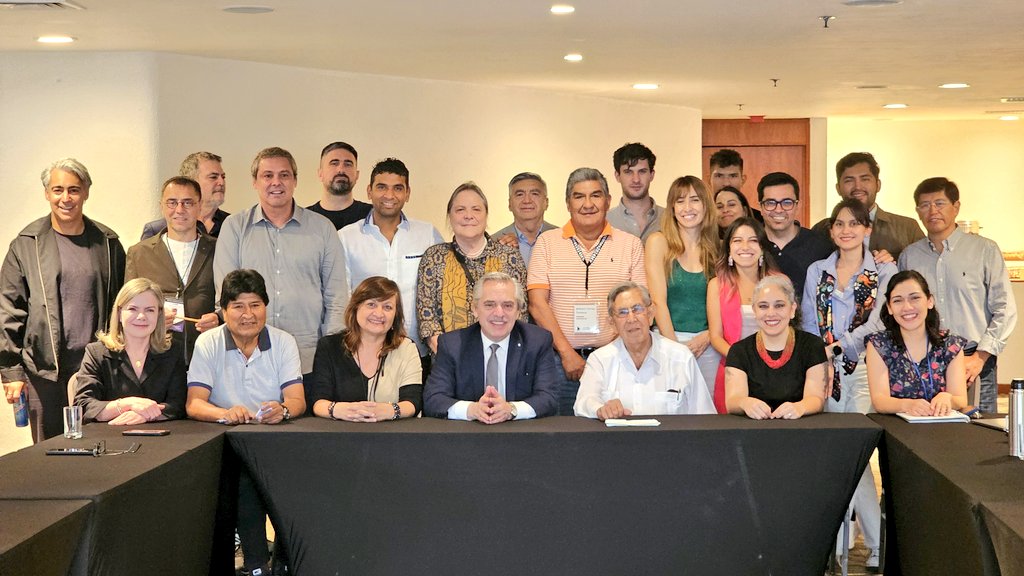 Congresistas de gobierno y oposición viajaron a México como observadores electorales