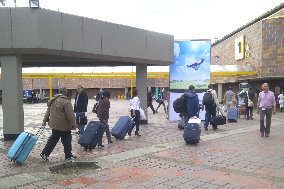 ¿Va a viajar por tierra este mes? La Terminal de Transporte entrega varias recomendaciones