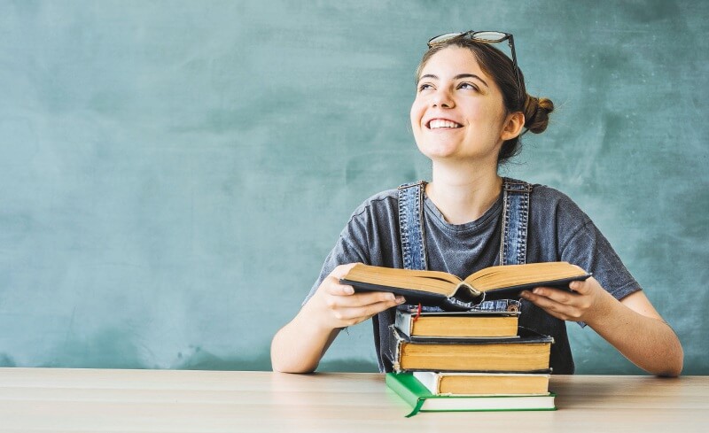¿Cómo revertir el bajo número de matriculados en la U?