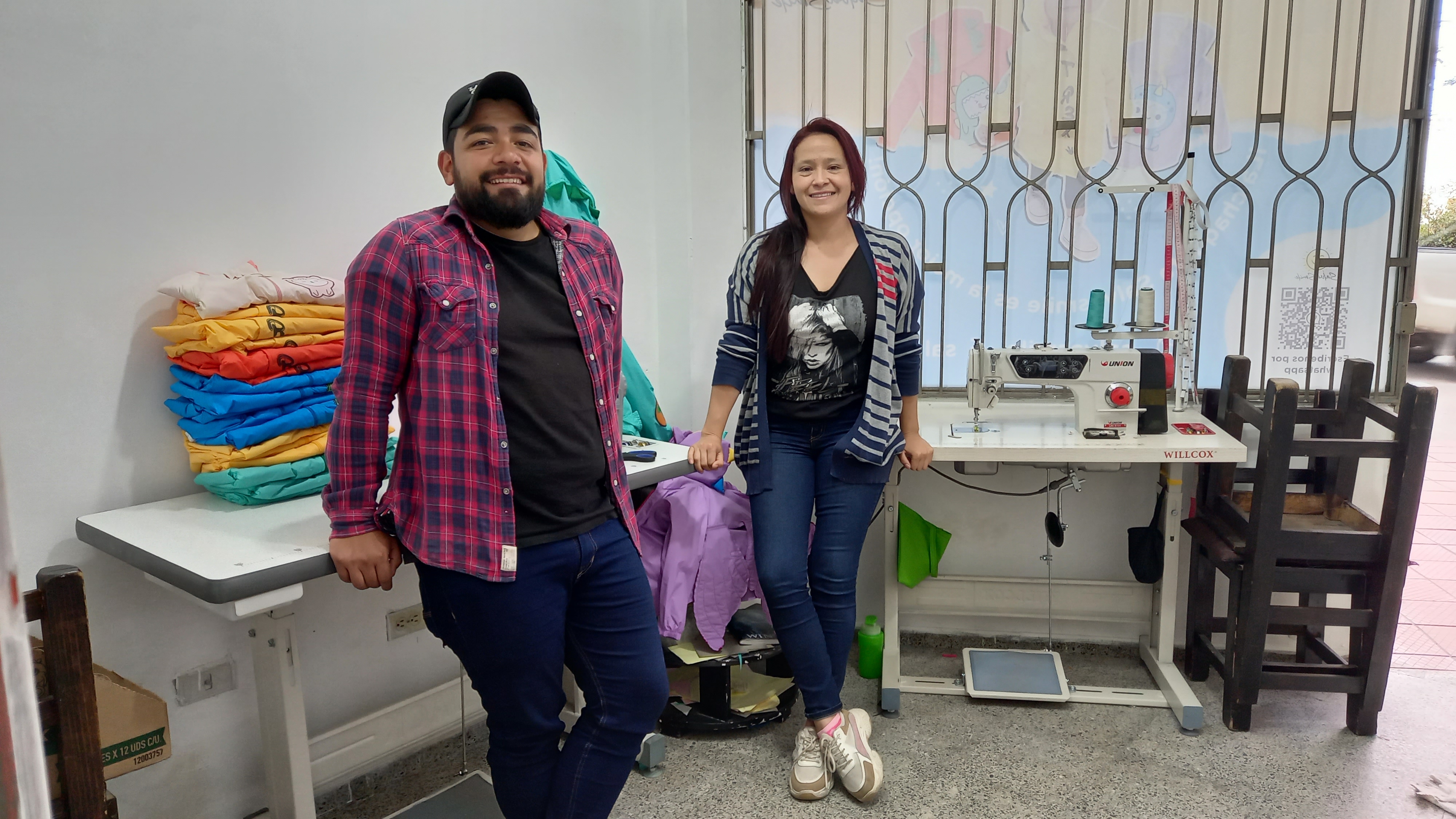 Crearon una marca de ropa infantil que resalta la autenticidad de niños y niñas