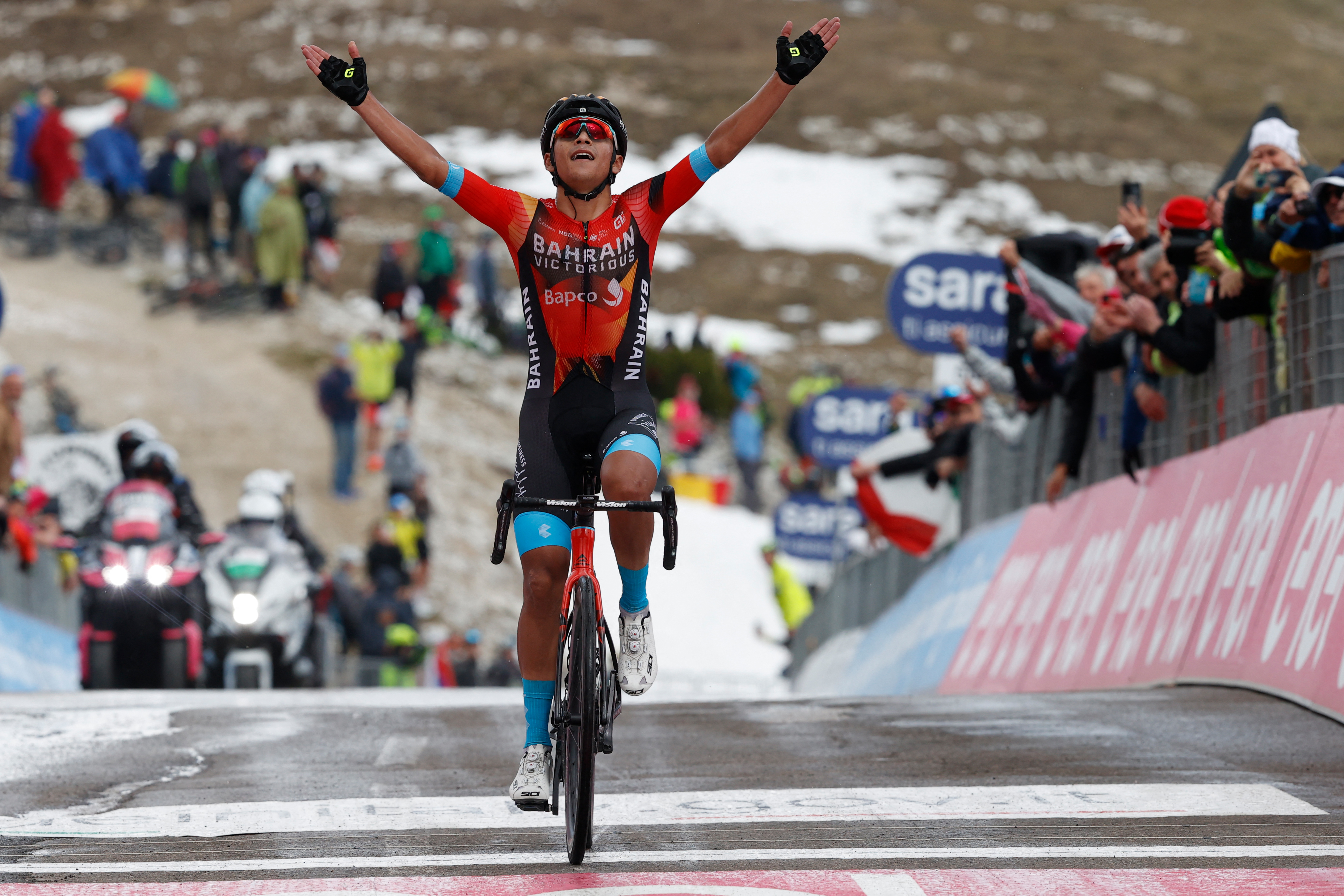 ¡Gigante! Santiago Buitrago ganó la etapa reina del Giro de Italia 2023