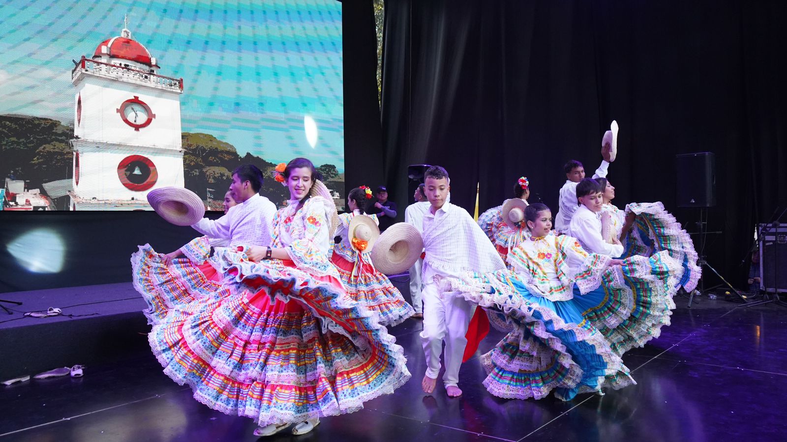 Emprendimientos, territorio y cultura: regresa la feria gratuita “Colombia son las regiones” a Bogotá