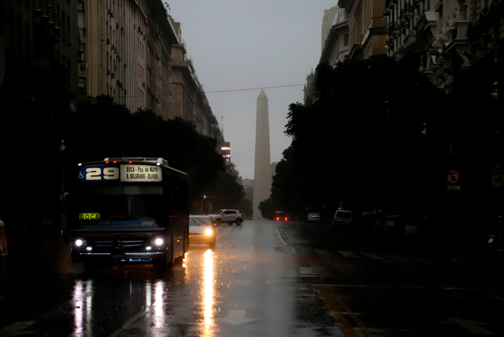 En imágenes: un domingo a oscuras en Argentina y Uruguay