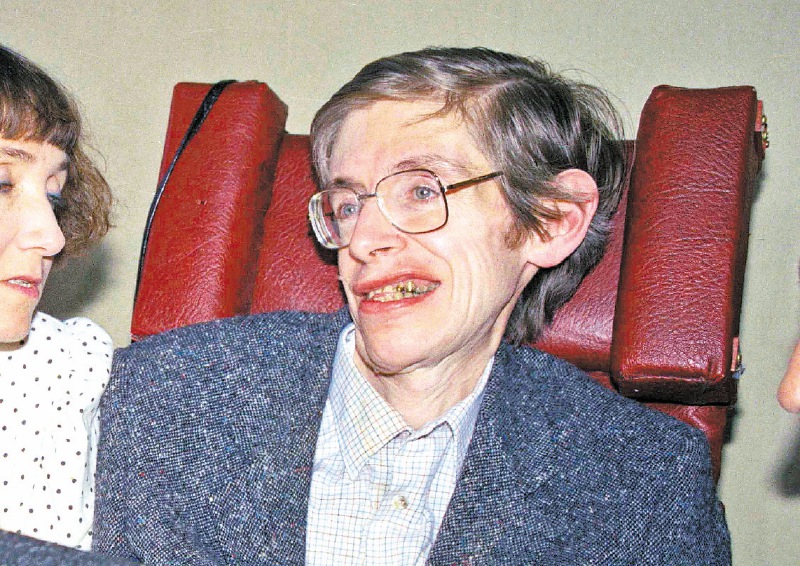 Hawking publicó algo más de doscientos trabajos. / AP