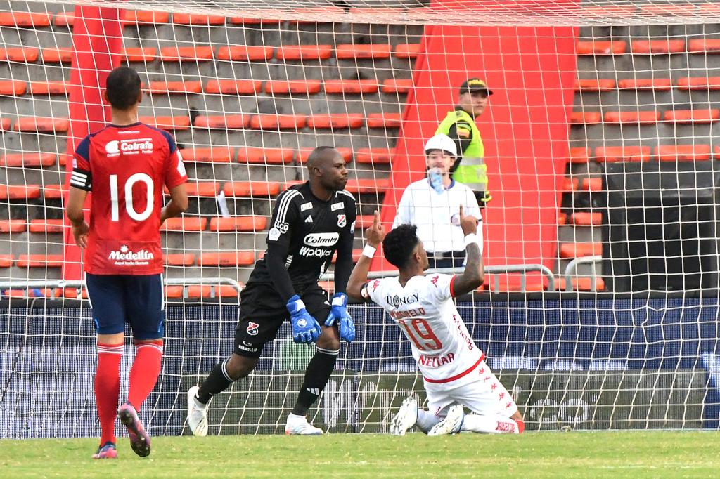 Con gol de Wilson Morelo, Santa Fe rescató un empate contra Medellín
