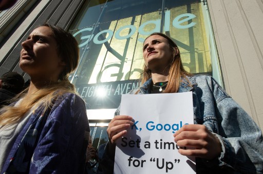Miles de empleados de Google se manifiestan contra escándalos de acoso sexual en la compañía