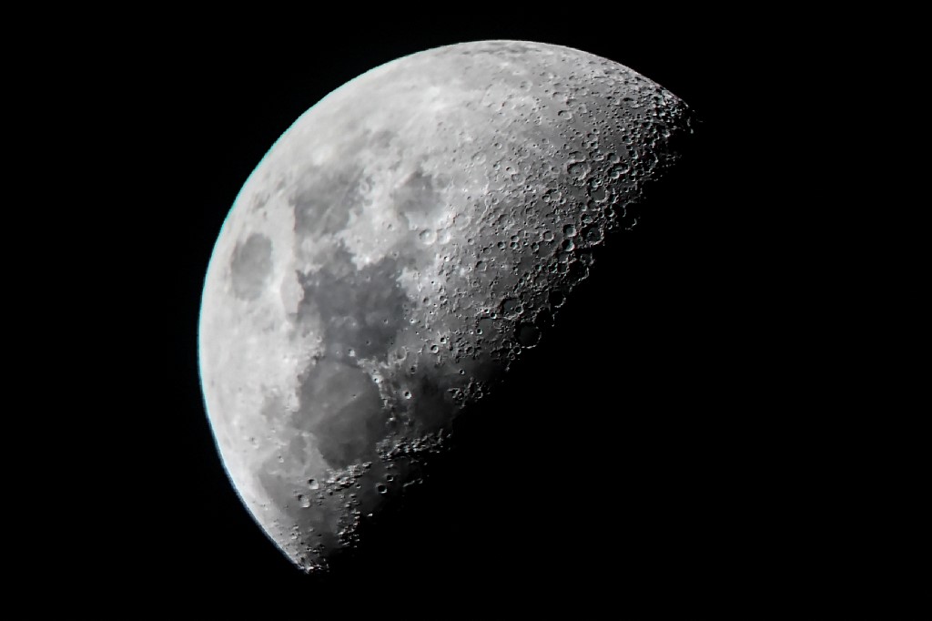 Rusia y China planean construir una estación lunar