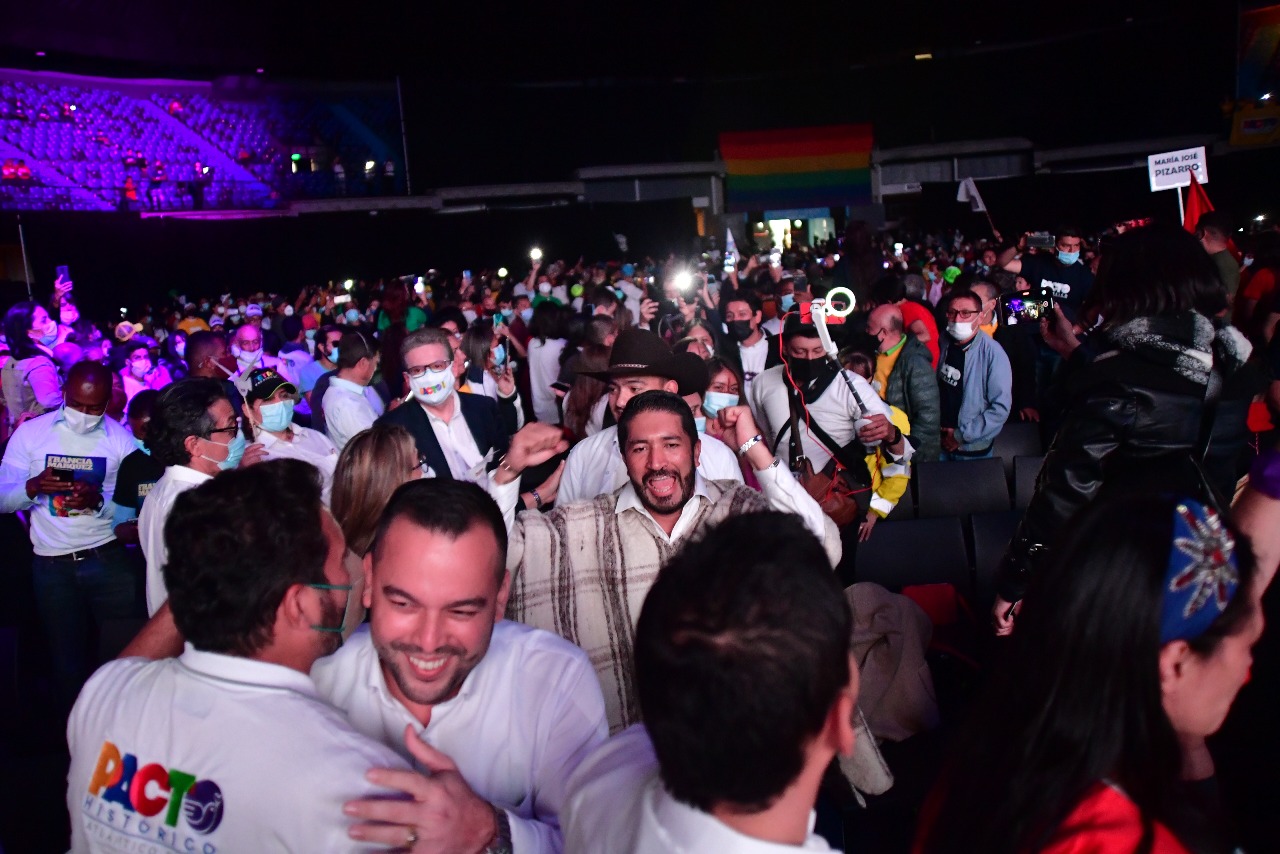 Doble militancia: Pacto Histórico dice que les quieren quitar curules por esa vía