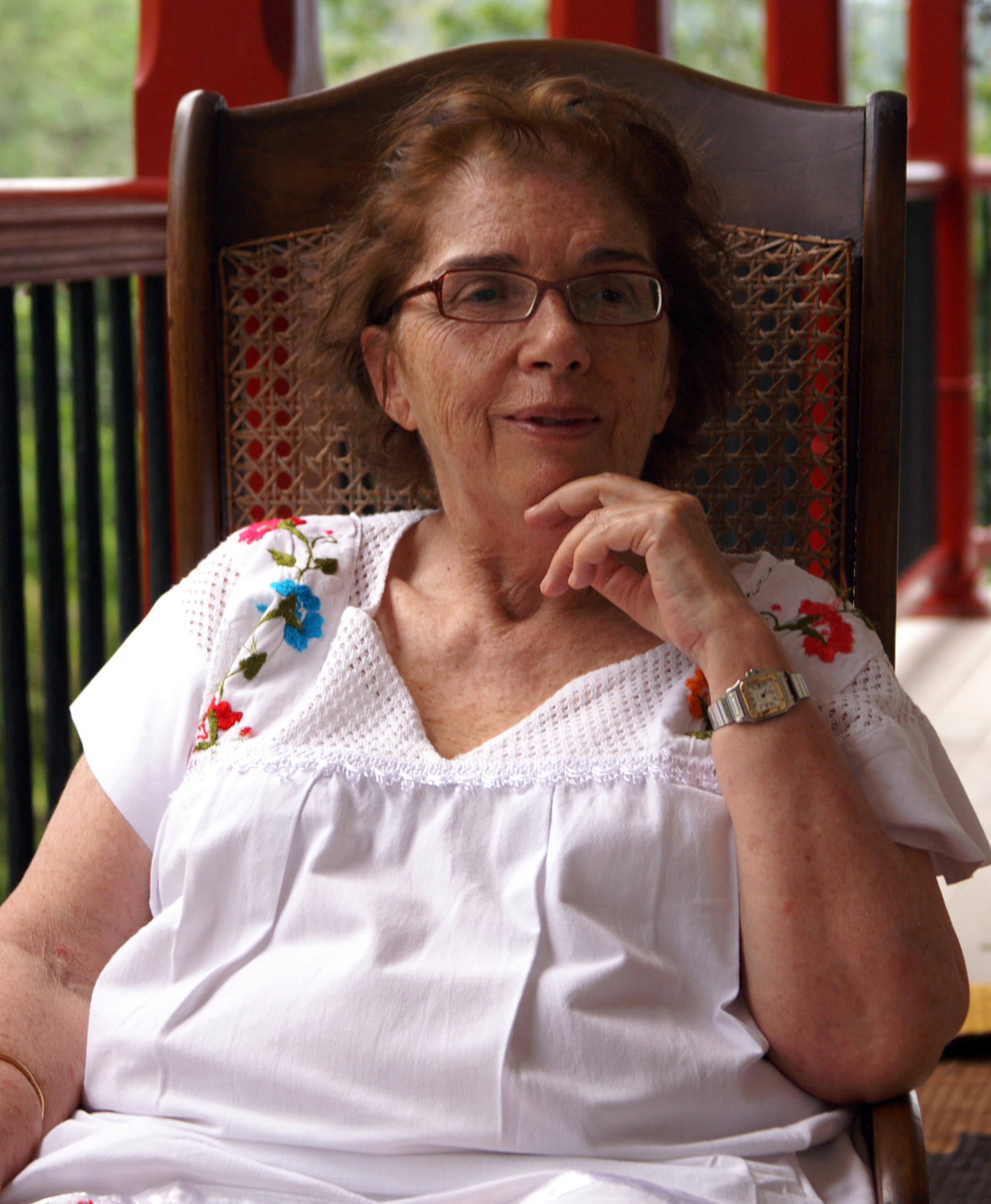 La Fundación Alejandro Ángel Escobar que comenzó gracias a Camila Botero, cumplió 65 años en 2020. Aquí, Botero en su finca.