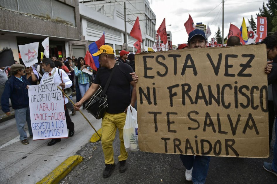 Ecuador enfrenta un ‘golpe de estado blando’: Rafael Correa