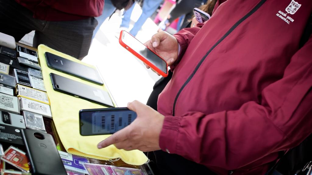 Recuperan 40 celulares robados y capturan a un sujeto en el centro de Bogotá
