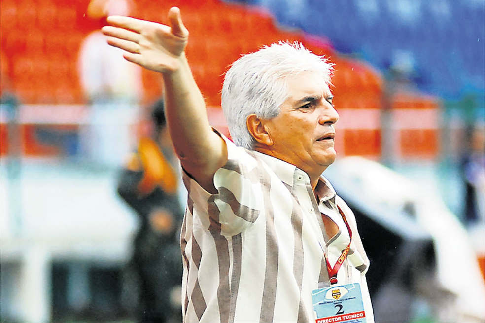 Julio Comesaña: Uruguay juega vertical