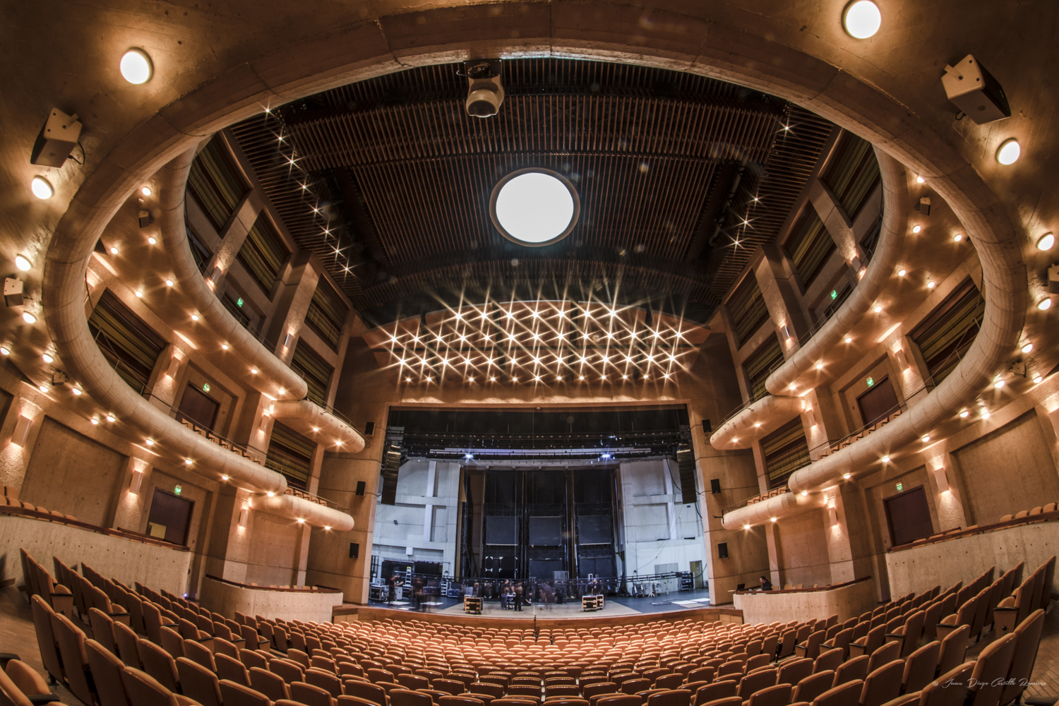 El Teatro Mayor de Bogotá recibió la Orden de Isabel La Católica otorgada por España