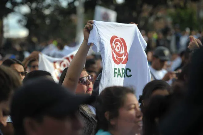 Más escoltas y carros blindados para proteger a los firmantes del Acuerdo de Paz