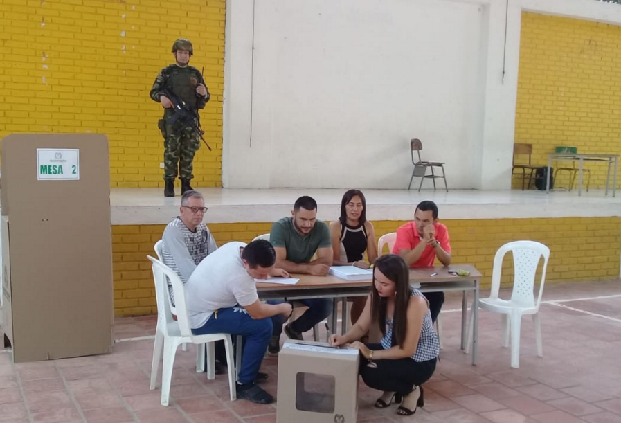 Comienza la jornada de votación de la Consulta Anticorrupción