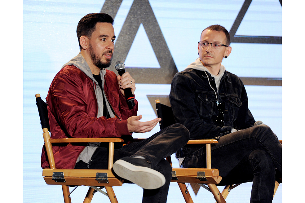 Músico de Linkin Park publica canciones para Chester Bennington