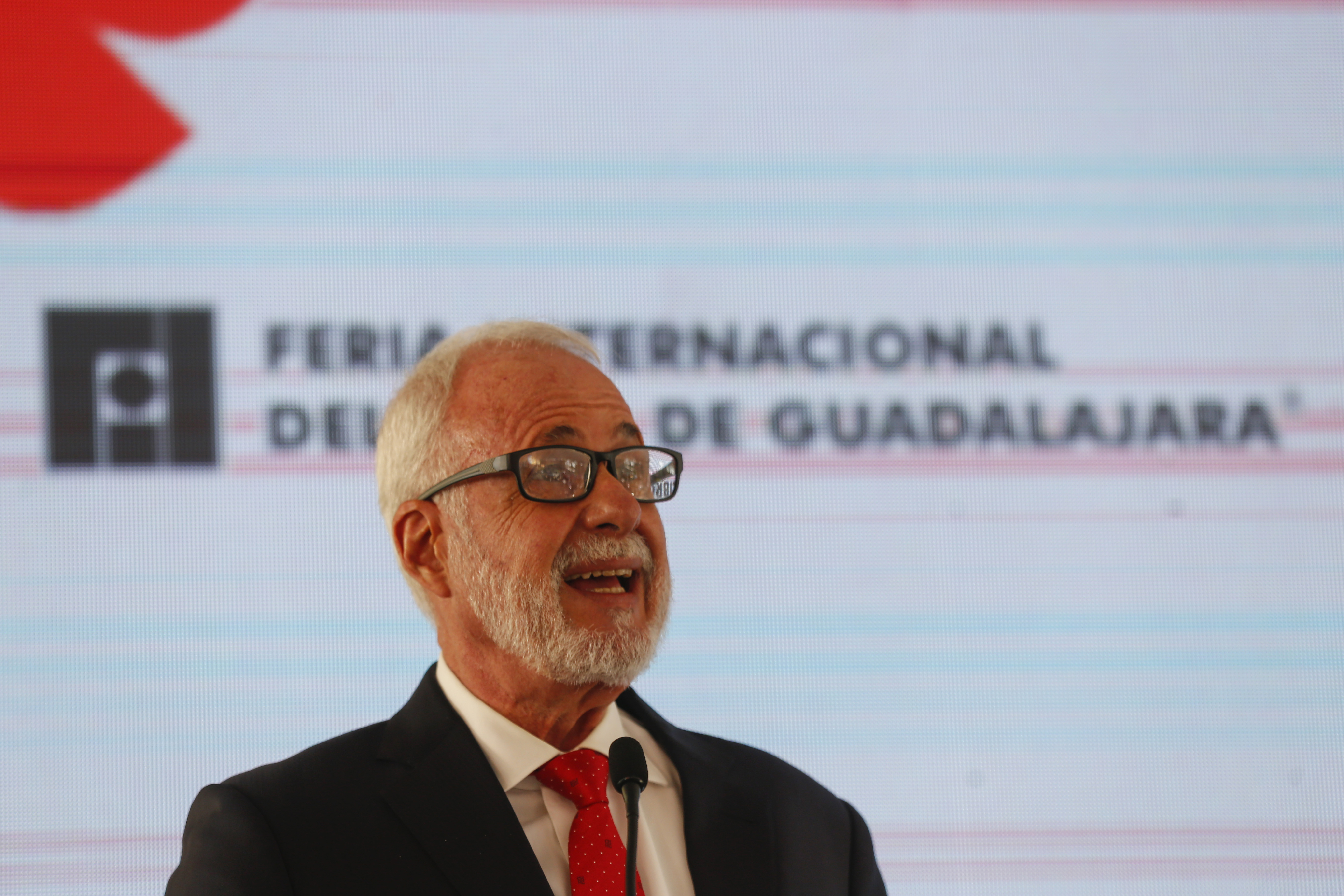 Falleció el presidente y fundador de la FIL de Guadalajara, Raúl Padilla