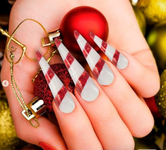 Diseños de uñas para la temporada navideña