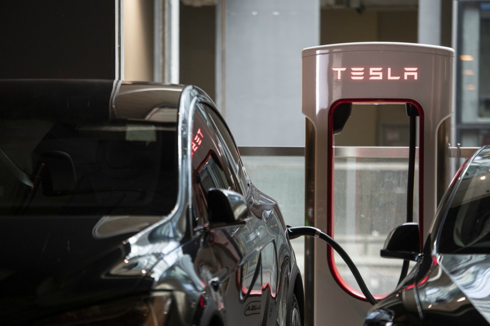 Tesla deberá fabricar sus baterías para satisfacer demanda: Elon Musk