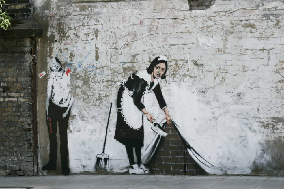 Banksy con su arte callejero llega a su manera a la Bienal de Arte de Venecia