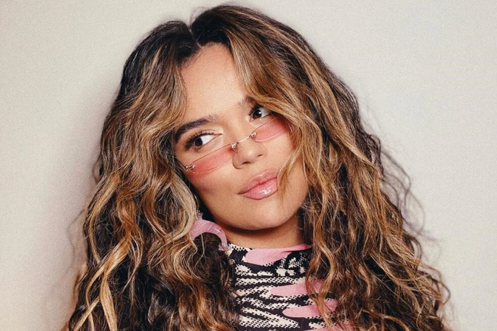 Karol G confesó a Harper’s Bazaar cuáles han sido sus mejores y peores looks