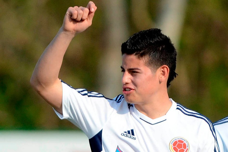 James Rodríguez se inclina por Jackson Martínez en la delantera