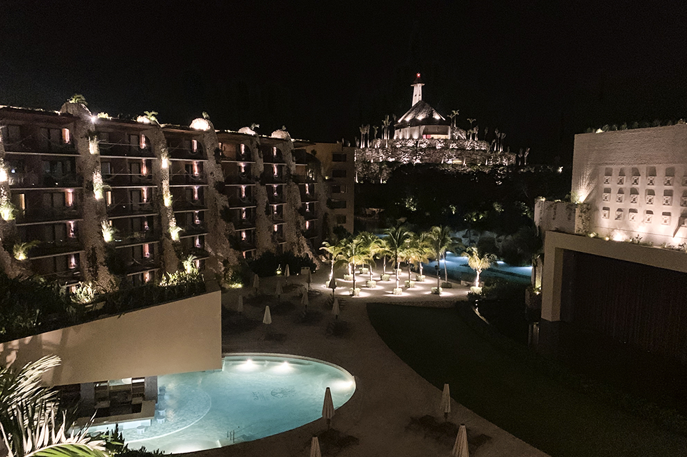 Descubre la magia del Hotel Xcaret Arte. Es un remanso en la Riviera Maya