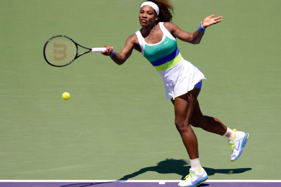 Serena Williams hace historia y prolonga el maleficio de Sharapova