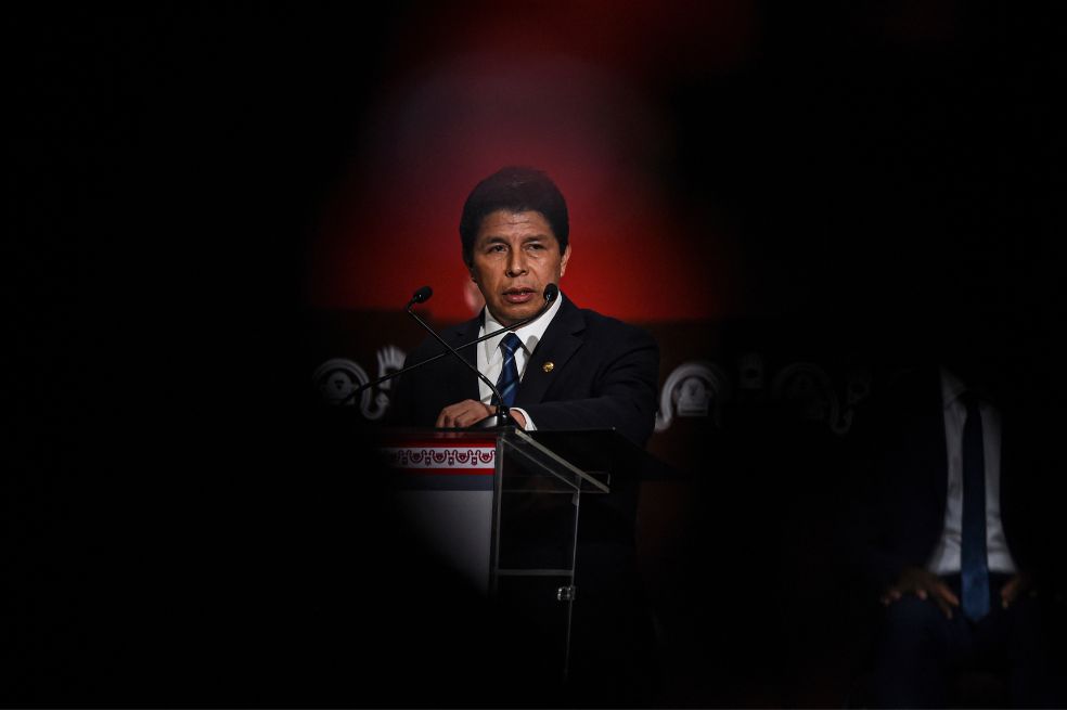 Golpe de Estado en Perú: Castillo es destituido tras una jugada “torpe e inmoral”