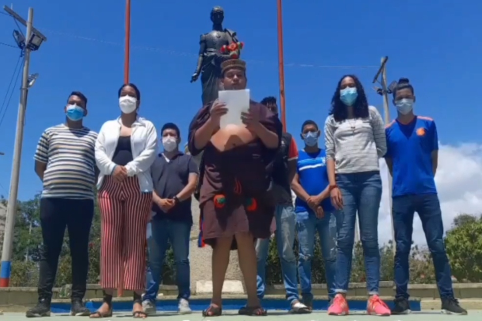 Doce días de huelga completan ocho jóvenes en La Guajira