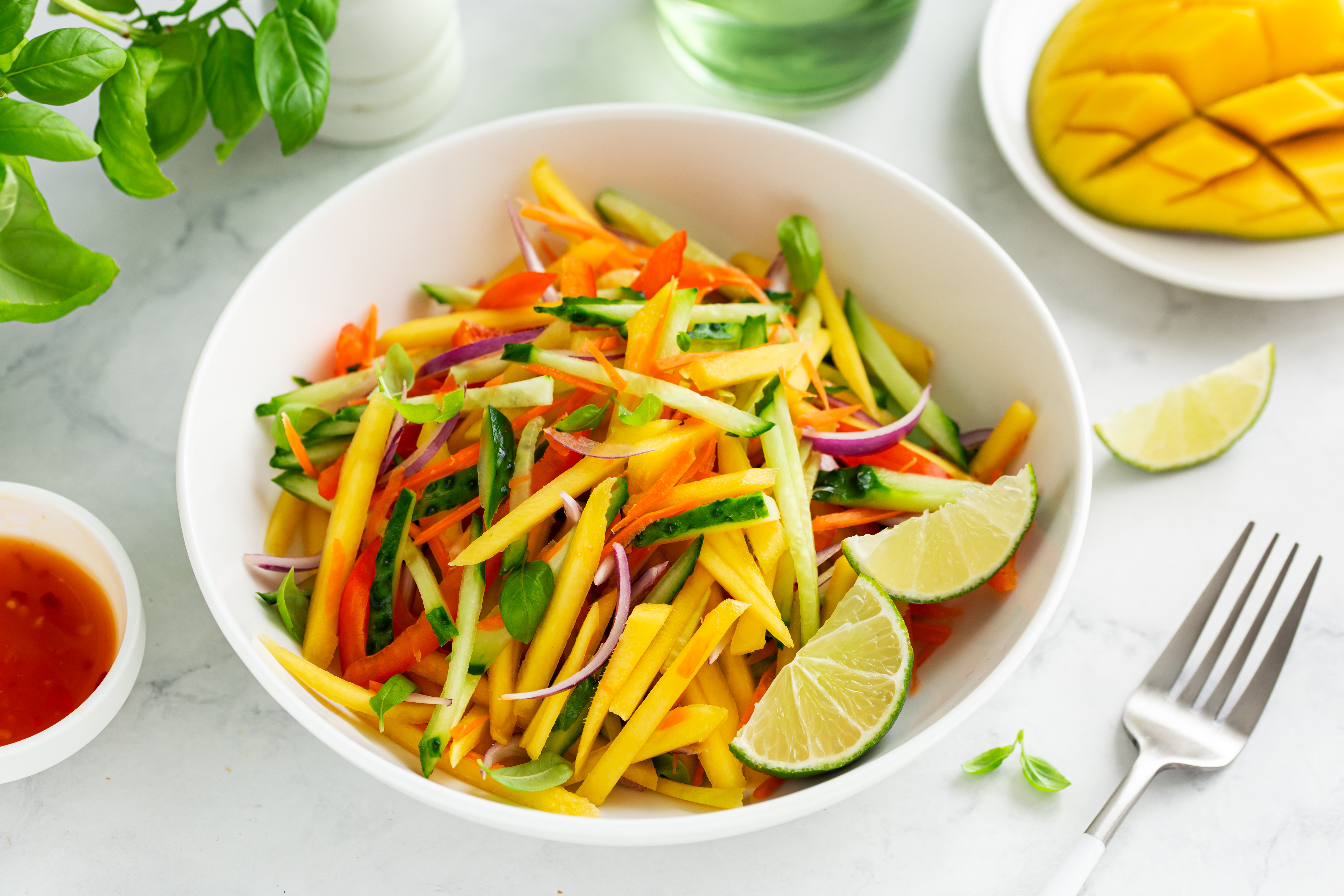 Esta es la receta para hacer ensalada acevichada de mango