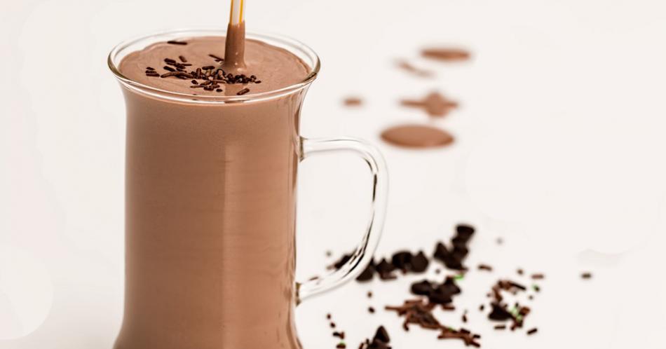 Batido de cacao y banano, ¡una explosión de energía!