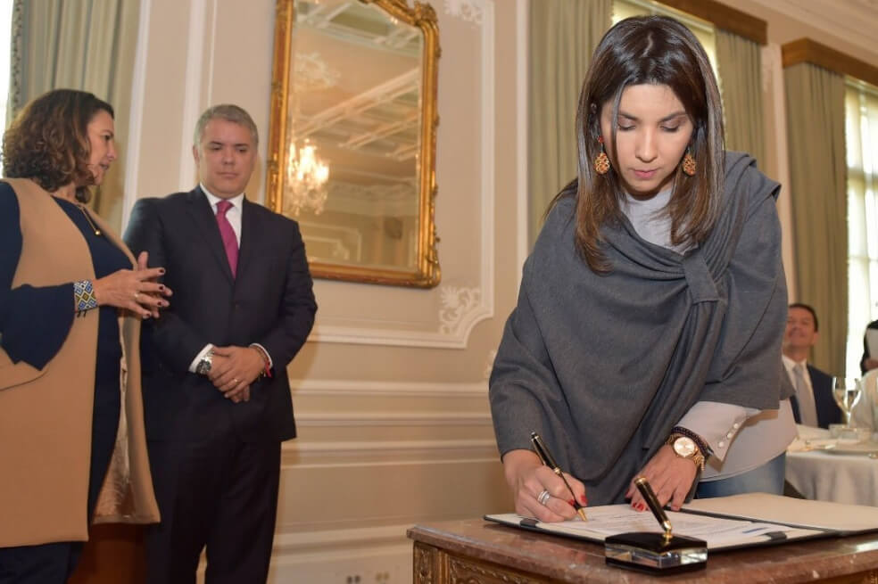 Gobierno e iglesia firman un acta sobre el derecho a educación, libertad religiosa y de cultos