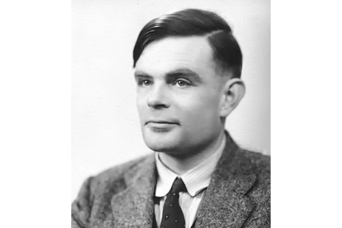 La polémica por el libro que ficcionaliza la vida del matemático Alan Turing