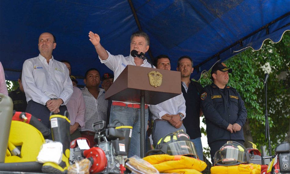 Presidente Santos declara alerta roja en 23 departamentos por sequía