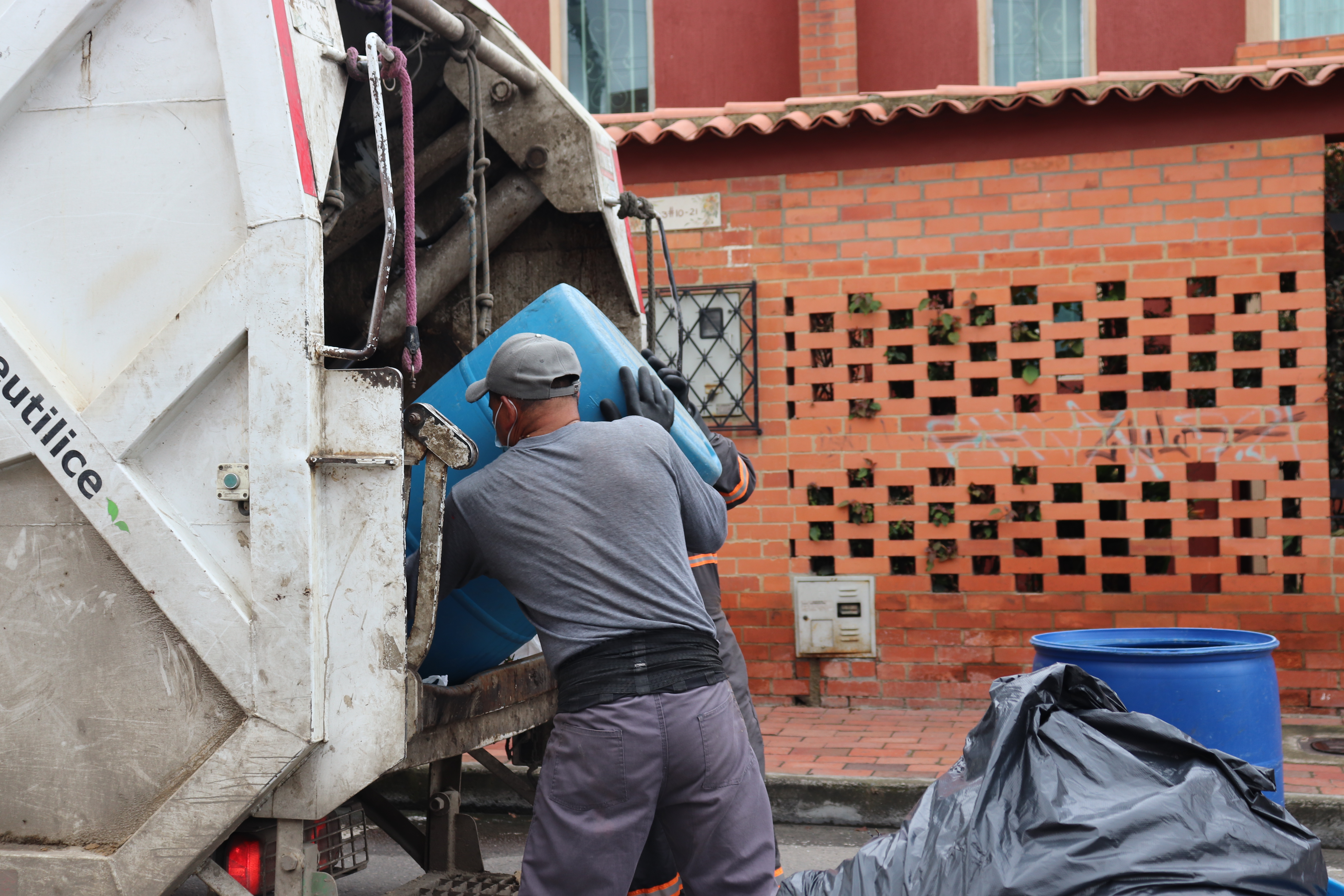 En total, son 69 las personas que se encargan de la limpieza del municipio.