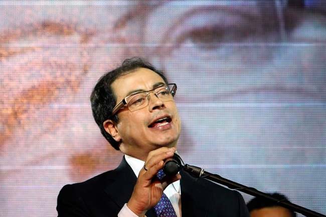 Los compromisos que adquirió Petro en París