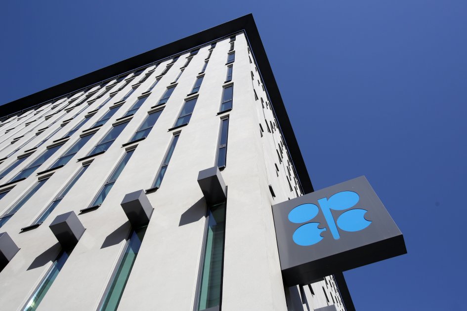 OPEP abandona límites de producción y se desploma el rublo