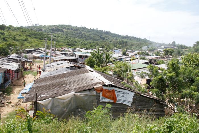 Cerca de 60 familias del barrio Mirador de La Bahía, Cartagena, claman por ayuda humanitaria