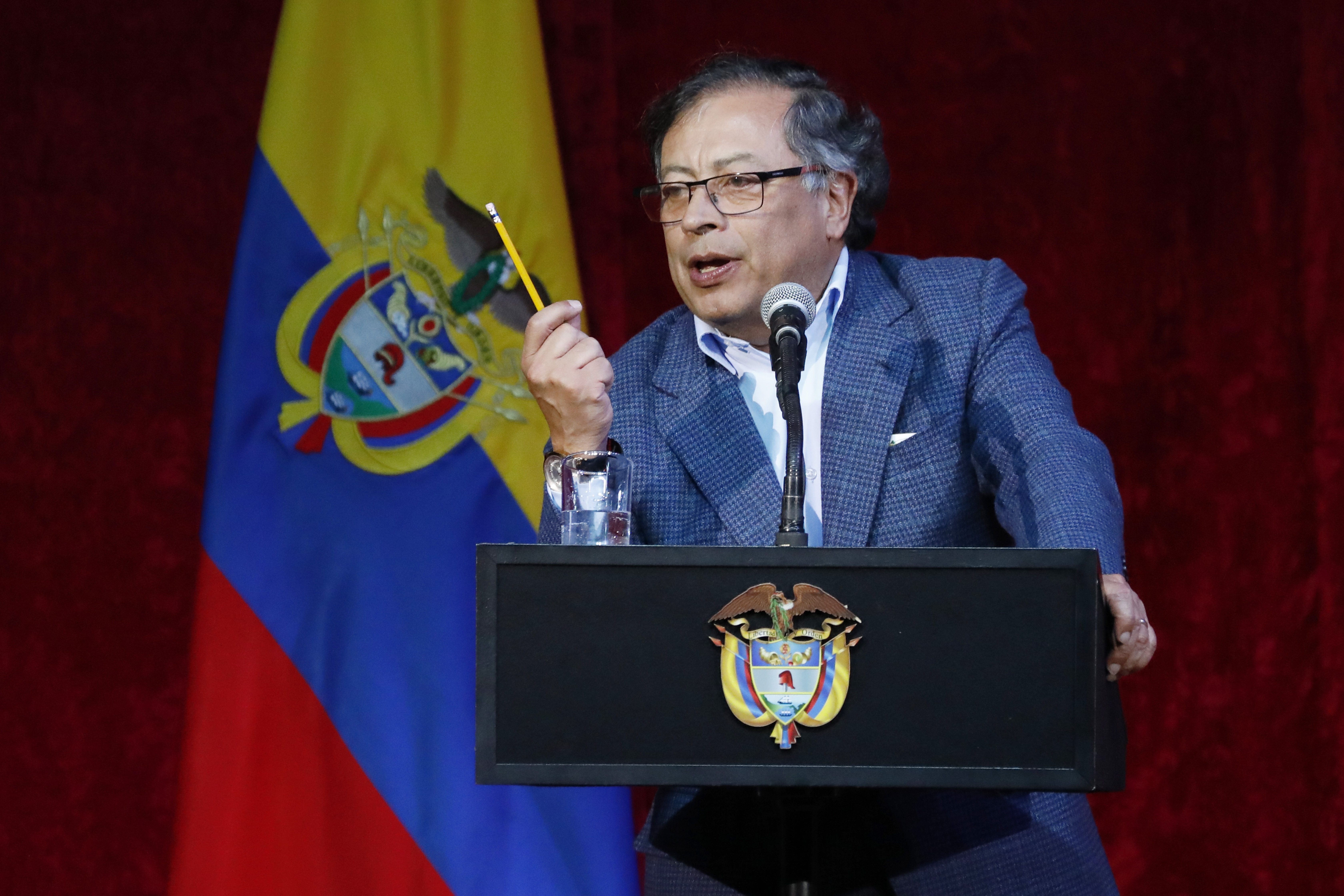 “Se avecina una crisis”: críticas a Petro por posibles cambios a la regla fiscal