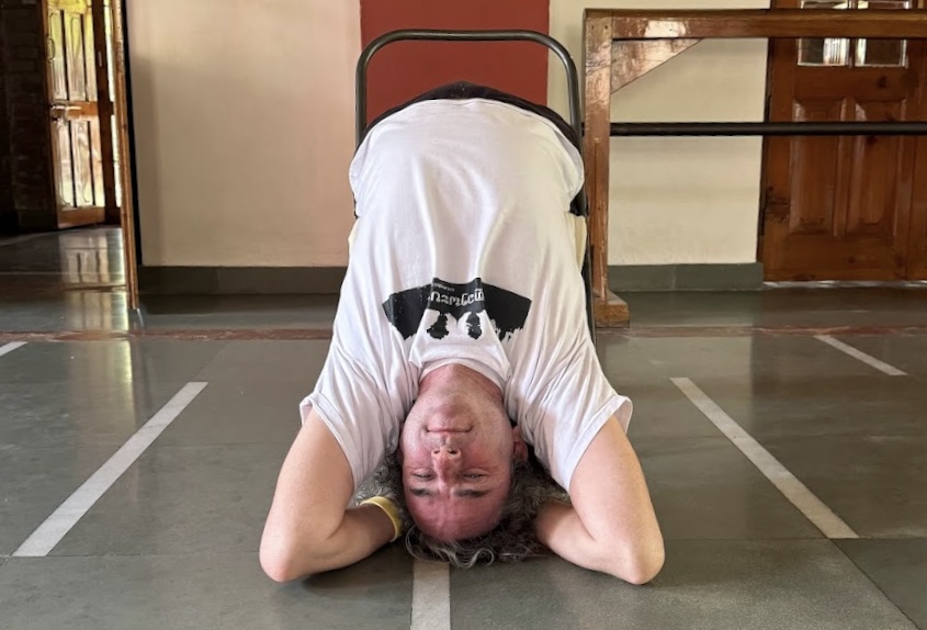 El Yogui caminante y sesentón se lanza en búsqueda del significado de la vida