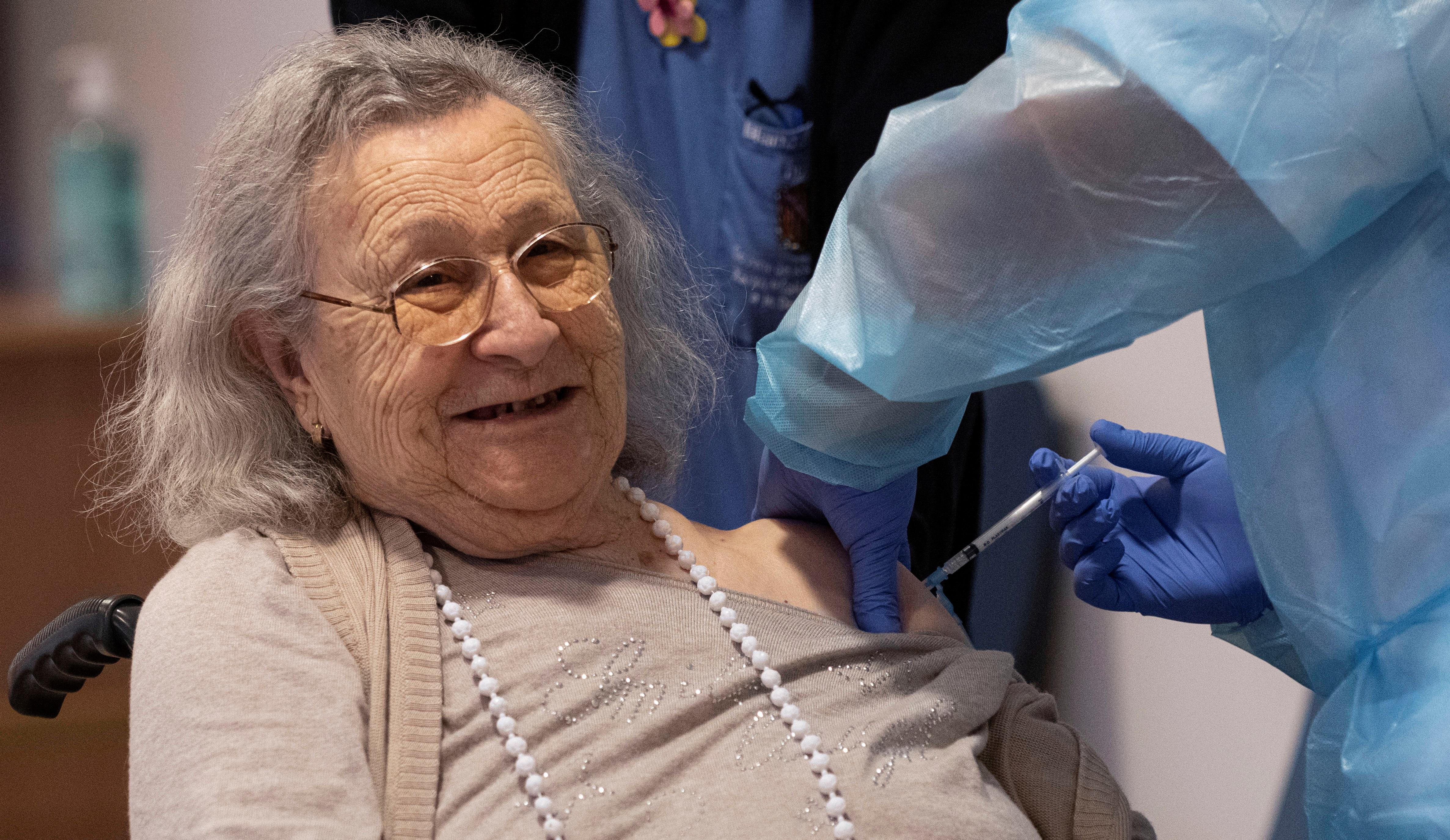 “Variantes del coronavirus no requieren reconsiderar la eficacia de las vacunas”, OMS