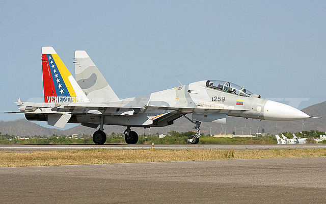 Venezuela anuncia muerte de dos militares en siniestro de avión cerca de Colombia