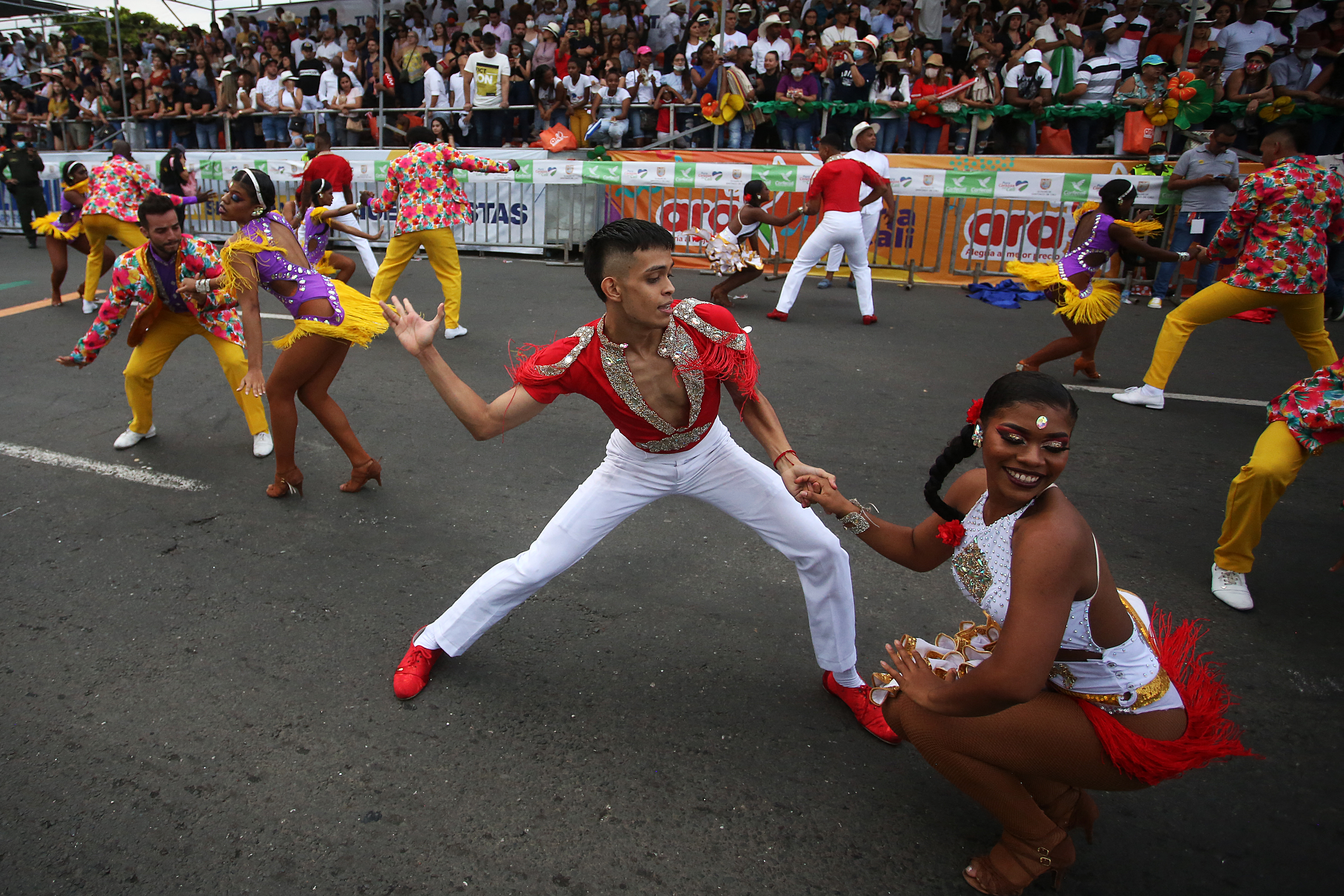 En imágenes: con el salsódromo se dio inicio a la Feria de Cali