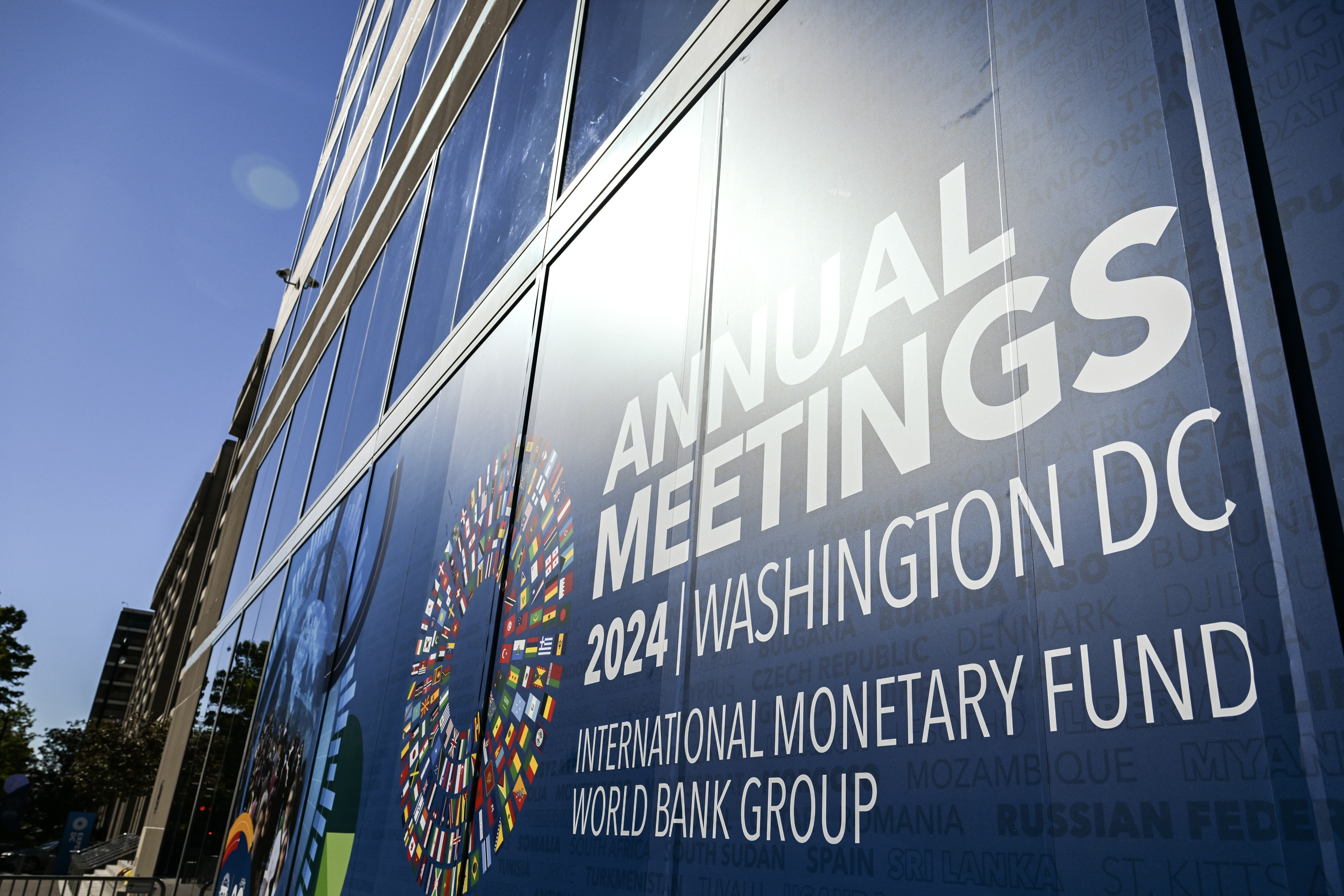 El FMI y el Banco Mundial buscan su identidad en un mundo endeudado