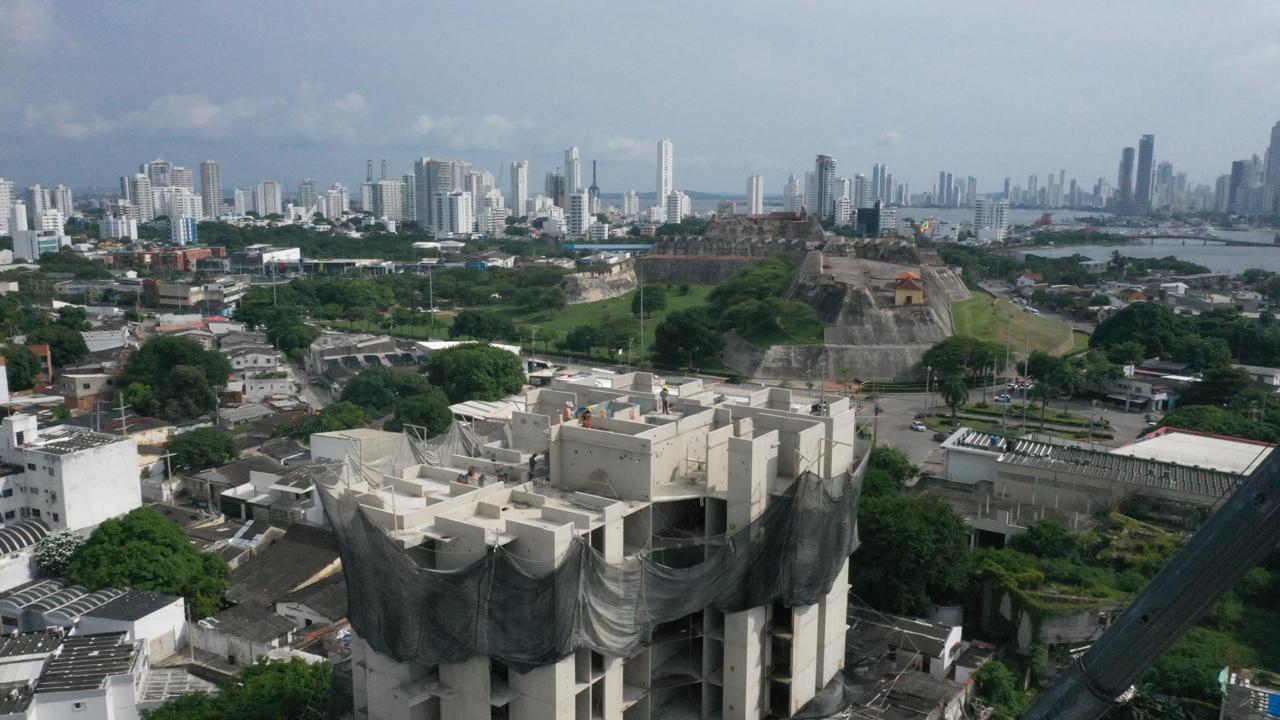 En imágenes: así fue el desmonte del edificio Aquarela en Cartagena