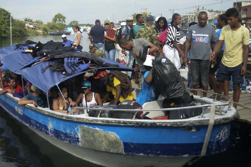 Migrantes cubanos en Turbo fueron desalojados